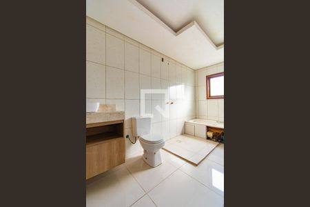 Casa à venda com 480m², 4 quartos e 2 vagas Casa à venda com 480m², 4 quartos e 2 vagasBanheiro