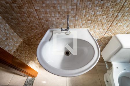 Casa de condomínio para alugar com 30m², 1 quarto e sem vagaBanheiro