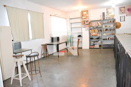 Casa à venda com 287m², 1 quarto e 1 vagaÁrea comum