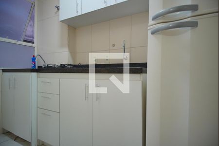 Cozinha de kitnet/studio para alugar com 1 quarto, 36m² em Floresta, Porto Alegre