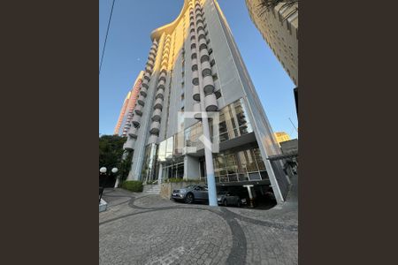 Apartamento à venda com 42m², 1 quarto e 1 vaga Apartamento à venda com 42m², 1 quarto e 1 vagaFachada