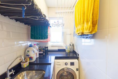 Apartamento à venda com 125m², 3 quartos e 2 vagas Apartamento à venda com 125m², 3 quartos e 2 vagasÁrea de Serviço