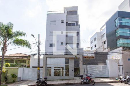 Apartamento à venda com 96m², 3 quartos e 2 vagasFachada
