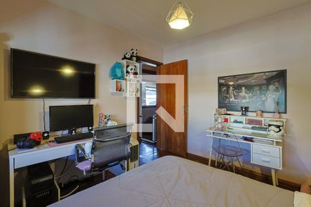 Casa à venda com 398m², 4 quartos e 3 vagas Casa à venda com 398m², 4 quartos e 3 vagasQuarto 3