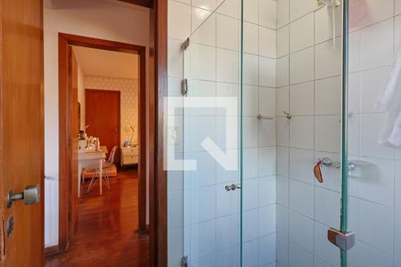 Casa à venda com 398m², 4 quartos e 3 vagas Casa à venda com 398m², 4 quartos e 3 vagasBanheiro