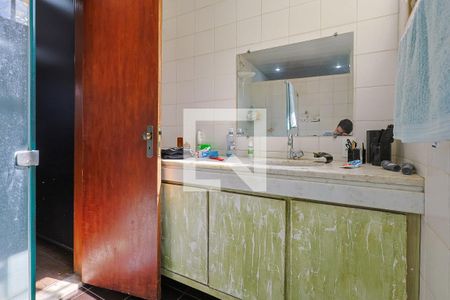 Casa à venda com 398m², 4 quartos e 3 vagas Casa à venda com 398m², 4 quartos e 3 vagasBanheiro do Quarto 1