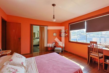 Casa à venda com 398m², 4 quartos e 3 vagas Casa à venda com 398m², 4 quartos e 3 vagasQuarto 2