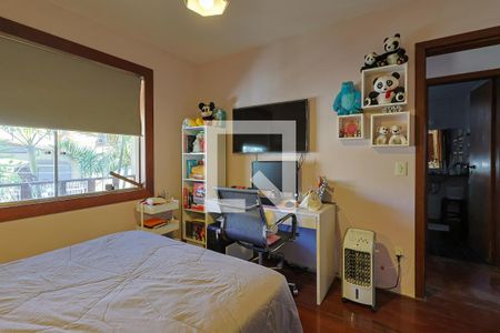 Casa à venda com 398m², 4 quartos e 3 vagas Casa à venda com 398m², 4 quartos e 3 vagasQuarto 3