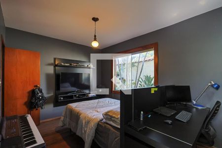 Casa à venda com 398m², 4 quartos e 3 vagas Casa à venda com 398m², 4 quartos e 3 vagasQuarto 1