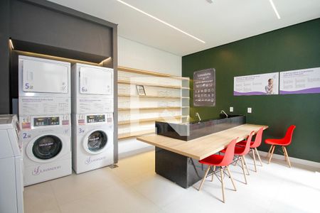Studio à venda com 28m², 1 quarto e sem vaga Studio à venda com 28m², 1 quarto e sem vagaÁrea Comum - Lavanderia