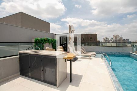 Studio à venda com 28m², 1 quarto e sem vaga Studio à venda com 28m², 1 quarto e sem vagaÁrea Comum - Piscina