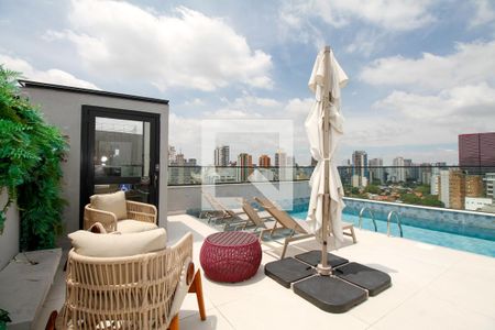 Studio à venda com 28m², 1 quarto e sem vaga Studio à venda com 28m², 1 quarto e sem vagaÁrea Comum - Piscina