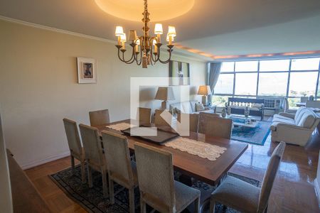 Apartamento à venda com 319m², 3 quartos e 1 vagaSala de jantar