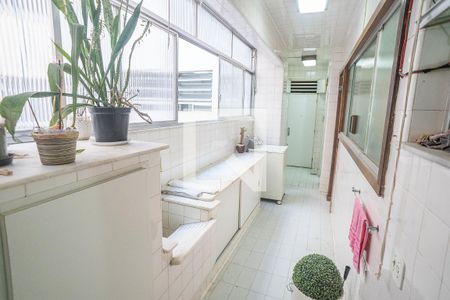 Apartamento à venda com 319m², 3 quartos e 1 vagaÁrea de Serviço