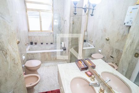 Apartamento à venda com 319m², 3 quartos e 1 vagaQuarto 3 - Suíte Banheiro