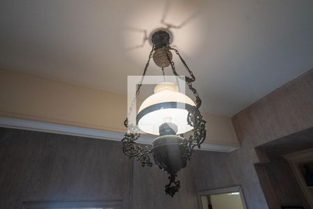 Apartamento à venda com 319m², 3 quartos e 1 vagaSala de TV detalhe lustre