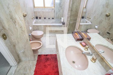 Apartamento à venda com 319m², 3 quartos e 1 vagaQuarto 3 - Suíte Banheiro