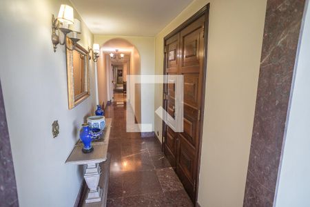 Apartamento à venda com 319m², 3 quartos e 1 vagaCorredor de entrada