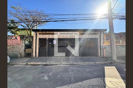 Casa à venda com 160m², 3 quartos e 3 vagasFachada