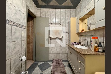 Casa à venda com 160m², 3 quartos e 3 vagasBanheiro da Suíte