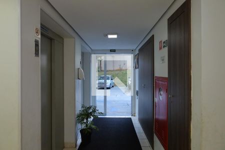 Apartamento para alugar com 54m², 2 quartos e sem vagaÁrea comum - Saguão do prédio