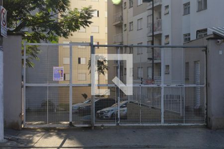 Apartamento para alugar com 54m², 2 quartos e sem vagaFachada do condomínio - Placa instalada