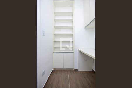 Apartamento para alugar com 69m², 2 quartos e 1 vagaÁrea de Serviço - Quarto