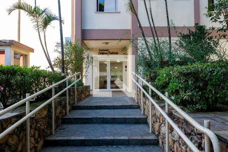 Apartamento para alugar com 69m², 2 quartos e 1 vagaFachada