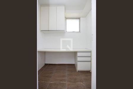 Apartamento para alugar com 69m², 2 quartos e 1 vagaÁrea de Serviço - Quarto
