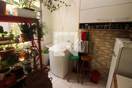 Apartamento à venda com 70m², 2 quartos e sem vagaCozinha e Área de Serviço