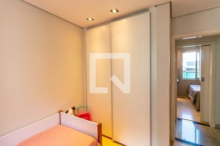 Apartamento à venda com 180m², 4 quartos e 4 vagas Apartamento à venda com 180m², 4 quartos e 4 vagasQuarto 2