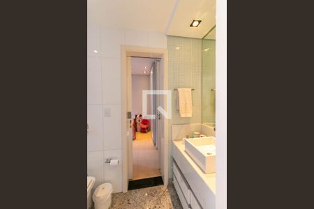 Apartamento à venda com 180m², 4 quartos e 4 vagas Apartamento à venda com 180m², 4 quartos e 4 vagasQuarto 3