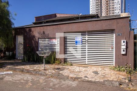 Fachada de casa para alugar com 3 quartos, 300m² em Vila Lucy, Goiânia