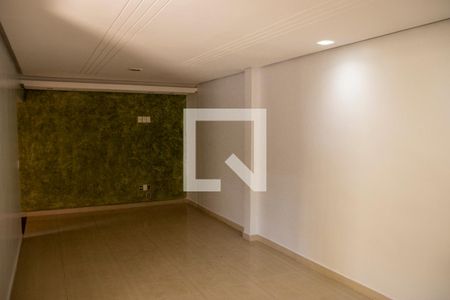 Casa para alugar com 300m², 3 quartos e 5 vagas Casa para alugar com 300m², 3 quartos e 5 vagasSala 2