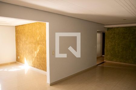 Sala 2 de casa para alugar com 3 quartos, 300m² em Vila Lucy, Goiânia