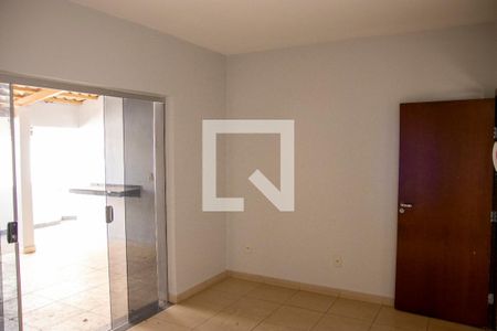 Copa de casa para alugar com 3 quartos, 300m² em Vila Lucy, Goiânia