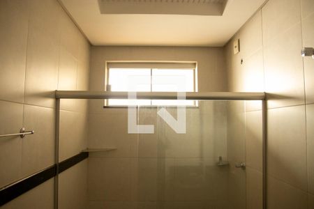 Casa para alugar com 300m², 3 quartos e 5 vagas Casa para alugar com 300m², 3 quartos e 5 vagasBanheiro 1