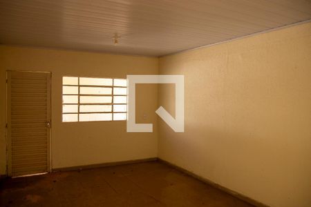 Casa para alugar com 300m², 3 quartos e 5 vagas Casa para alugar com 300m², 3 quartos e 5 vagasGaragem