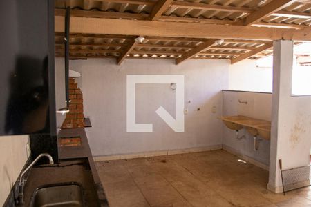 Casa para alugar com 300m², 3 quartos e 5 vagas Casa para alugar com 300m², 3 quartos e 5 vagasCozinha e Área de Serviço