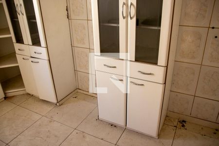Casa para alugar com 300m², 3 quartos e 5 vagas Casa para alugar com 300m², 3 quartos e 5 vagasCozinha - Armários