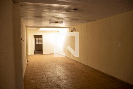 Casa para alugar com 300m², 3 quartos e 5 vagas Casa para alugar com 300m², 3 quartos e 5 vagasGaragem
