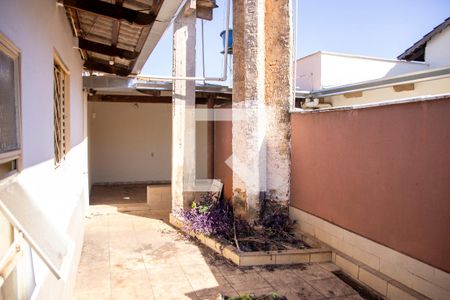 Casa para alugar com 300m², 3 quartos e 5 vagas Casa para alugar com 300m², 3 quartos e 5 vagasQuintal Casa 2