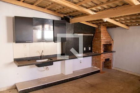 Casa para alugar com 300m², 3 quartos e 5 vagas Casa para alugar com 300m², 3 quartos e 5 vagasCozinha e Área de Serviço