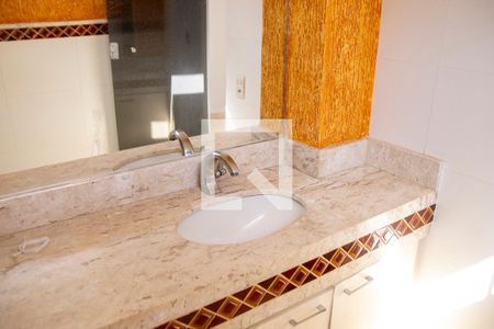 Casa para alugar com 300m², 3 quartos e 5 vagas Casa para alugar com 300m², 3 quartos e 5 vagasBanheiro Suíte