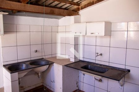 Casa para alugar com 300m², 3 quartos e 5 vagas Casa para alugar com 300m², 3 quartos e 5 vagasCozinha e Área de Serviço - Casa 2
