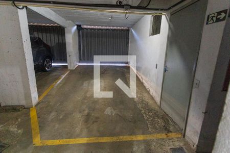 Garagem de apartamento para alugar com 3 quartos, 116m² em Floresta, Belo Horizonte