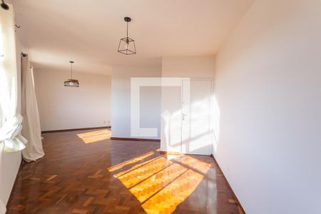 Apartamento para alugar com 3 quartos, 116m² em Floresta, Belo Horizonte