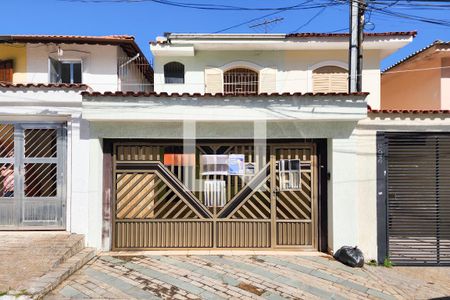Casa à venda com 190m², 4 quartos e 2 vagasFachada