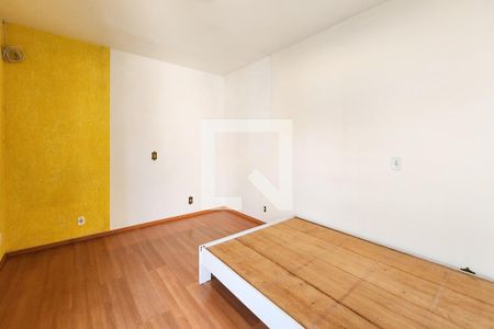 Casa à venda com 190m², 4 quartos e 2 vagasSuíte 1