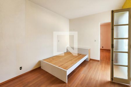 Casa à venda com 190m², 4 quartos e 2 vagasSuíte 1